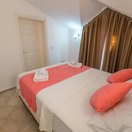 Sunset Club Aparthotel *