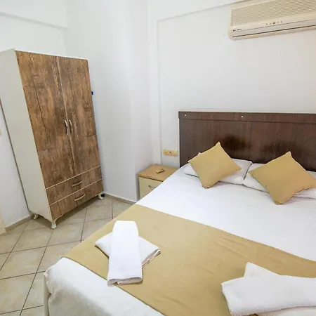 Sunset Club Aparthotel *