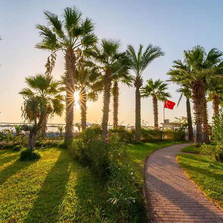 Sunset Club Aparthotel *
